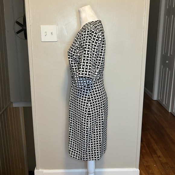 Diane von Furstenberg Black & White Geometric Sheath Cocktail Dress NWT Size 6 - Picture 7 of 12